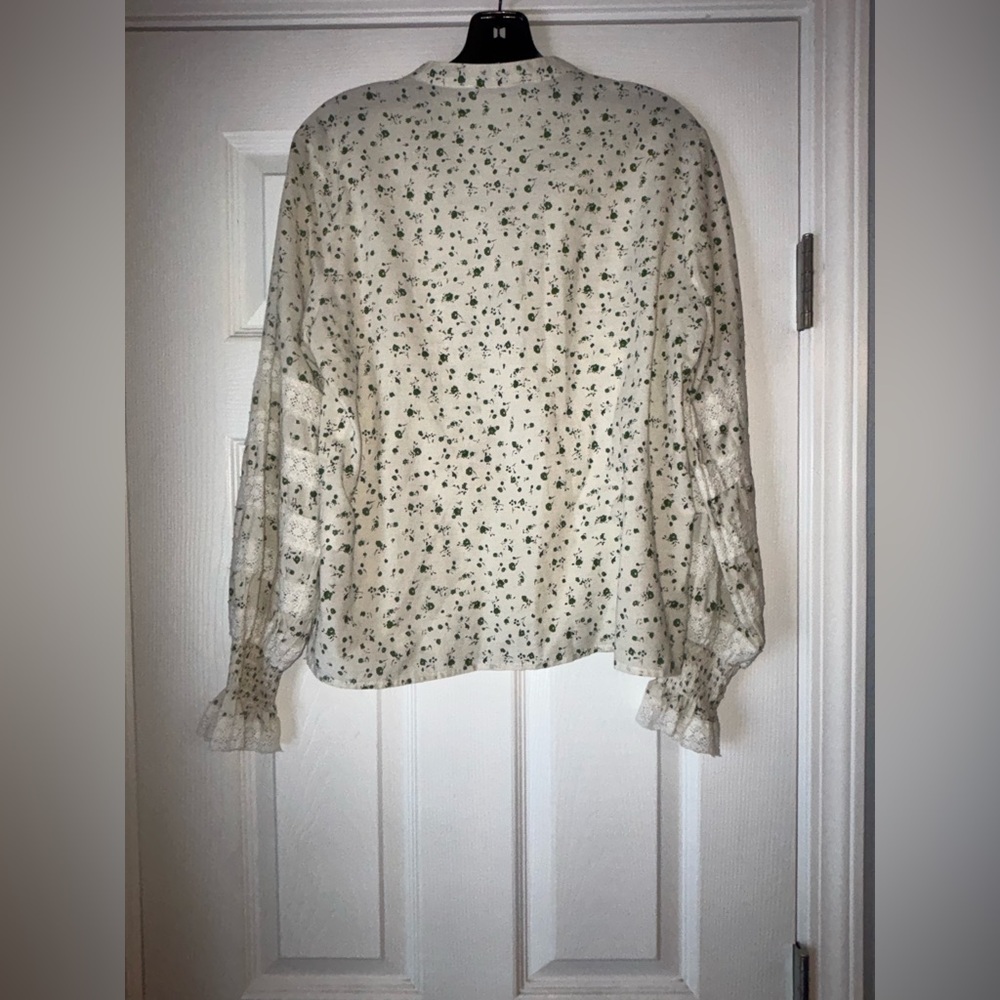 The Shirt by Rochelle Behrens Cream Green Floral Print Lace Button Down Womens M - Picture 2 of 6